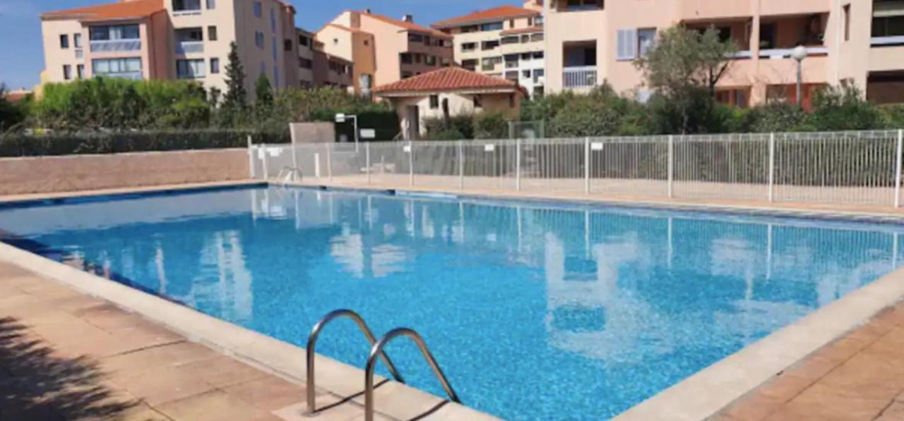 Hypercenter 27 M With Wifi And Shared Pool Lejlighed Fréjus Eksteriør billede